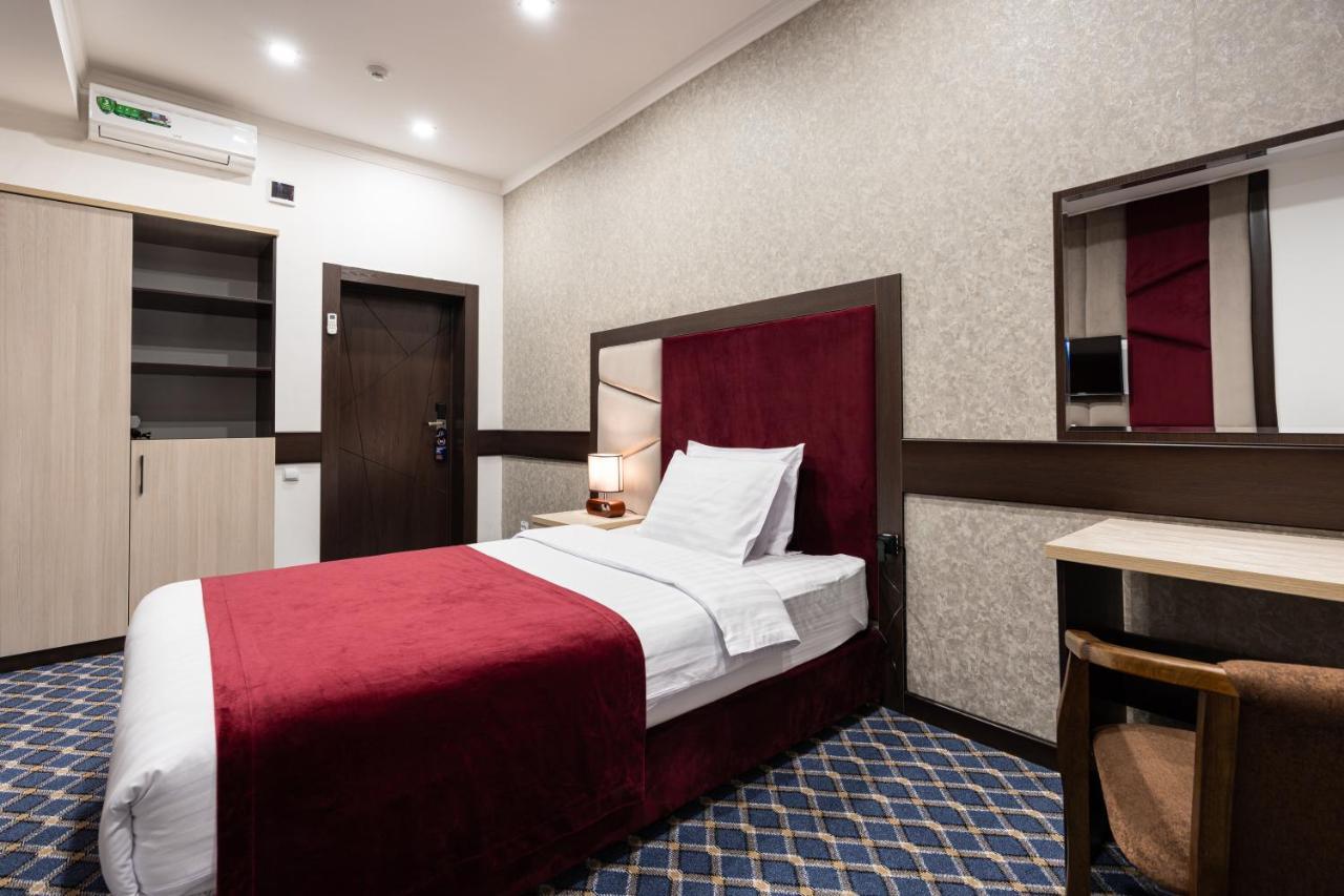 Shahzoda Grand Hotel - "Best Hotel Award Winner" Solnechnyy Dış mekan fotoğraf